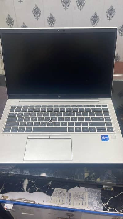 HP ELITEBOOK i-5/11th Gen