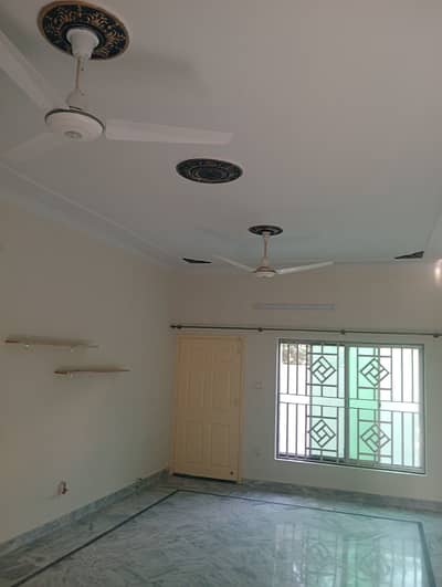 10marla 3beds DD TV lounge kitchen attached baths Brand New house upper portion for rent in G 13 2 islamabad