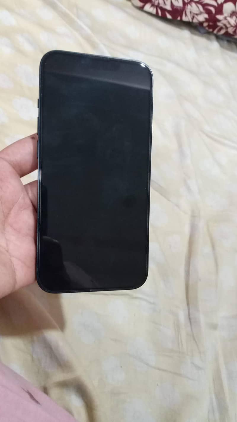 Apple iPhone 13 3