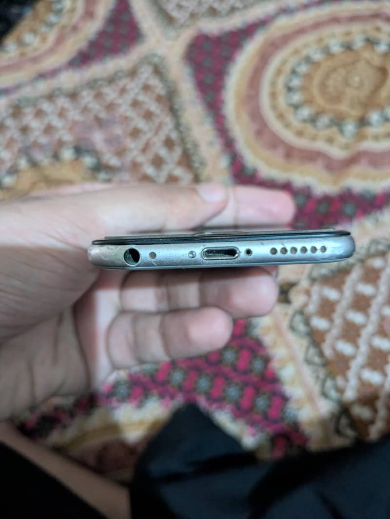 Apple iPhone 6 6
