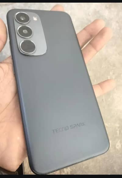 Tecno spark 40 pro plus 8+8 ram 256rom read full ad Whatsap 0307888956