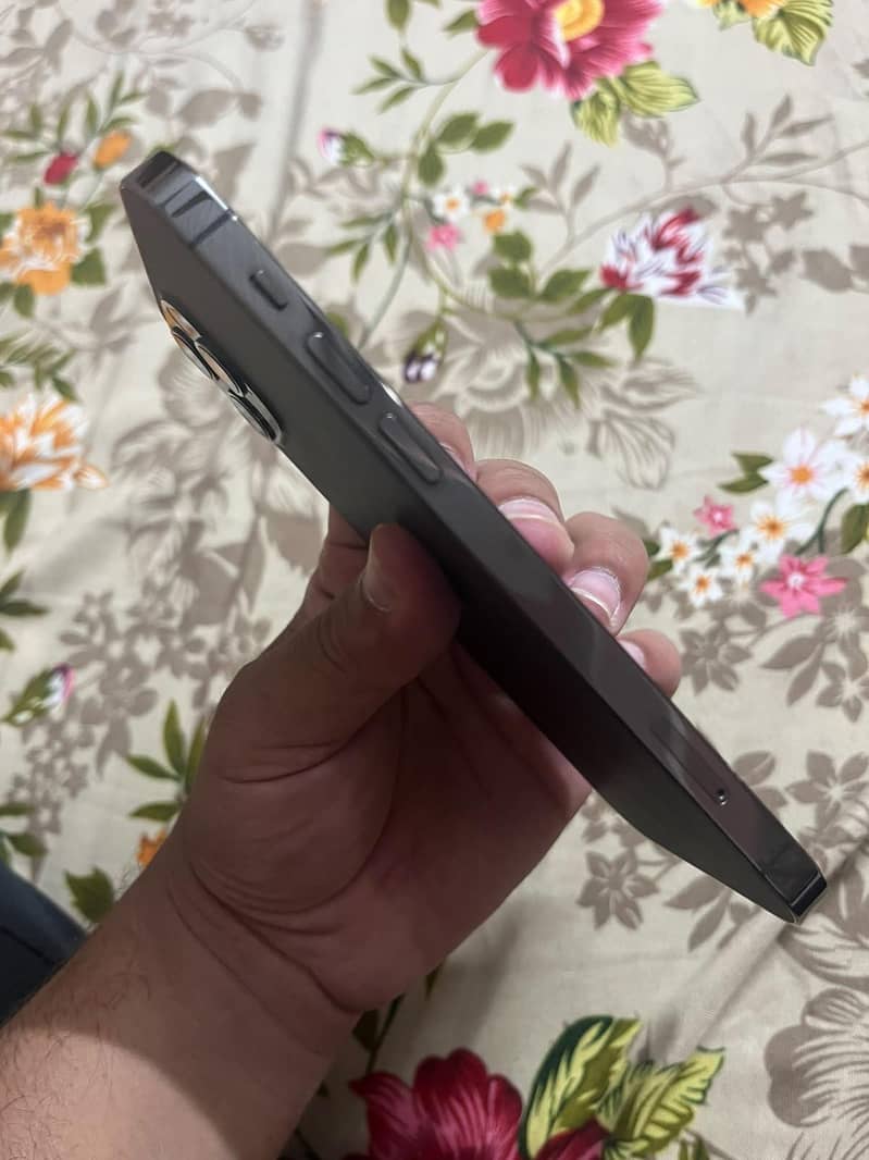 Apple iPhone 12 Pro 2