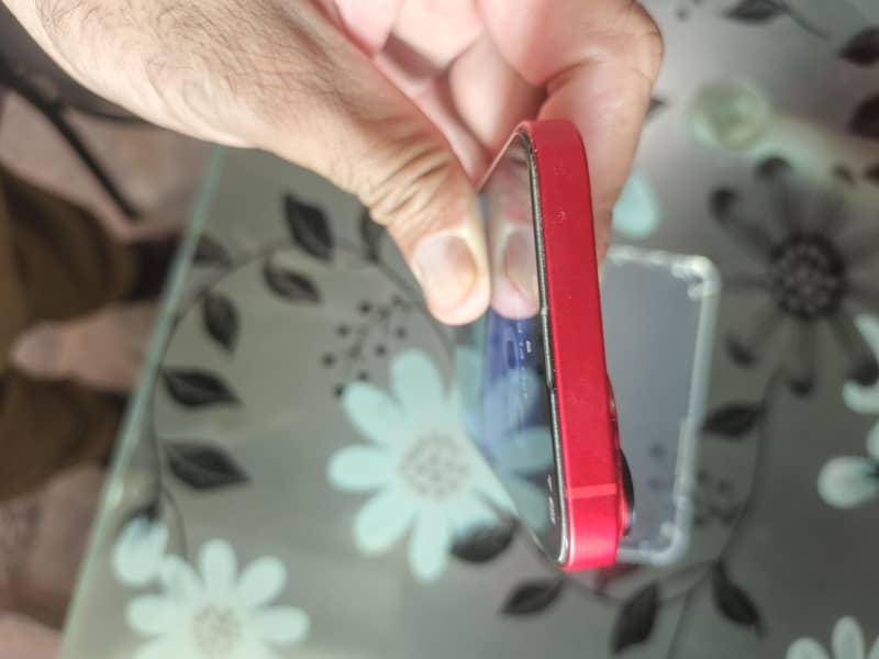 Apple iPhone 14 3