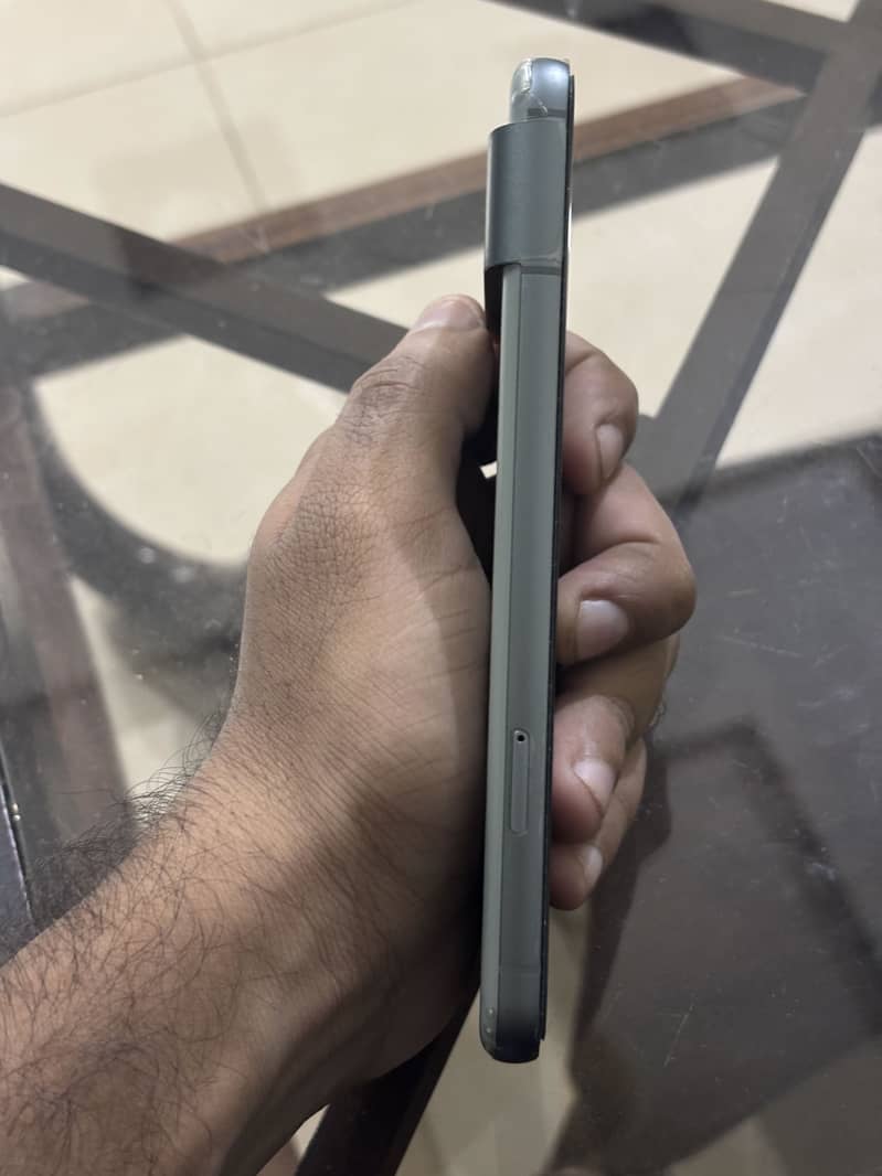 Google Pixel 8 2