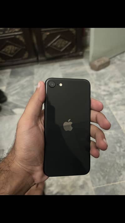 Apple iPhone SE
