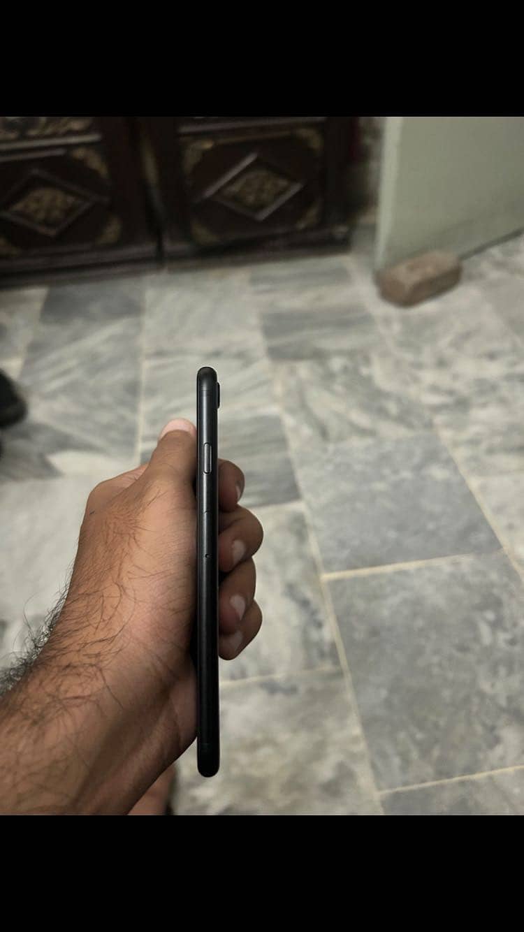 Apple iPhone SE 3