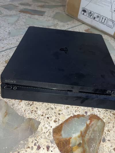 PLAY STATION 4 1TB