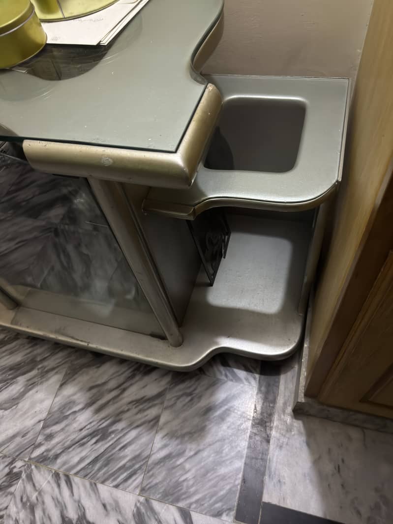 Glass trolley table 1