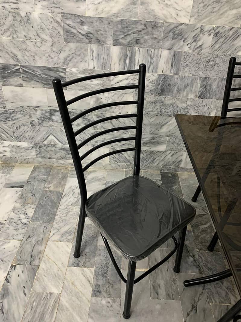 4 Seater Dining Table 3
