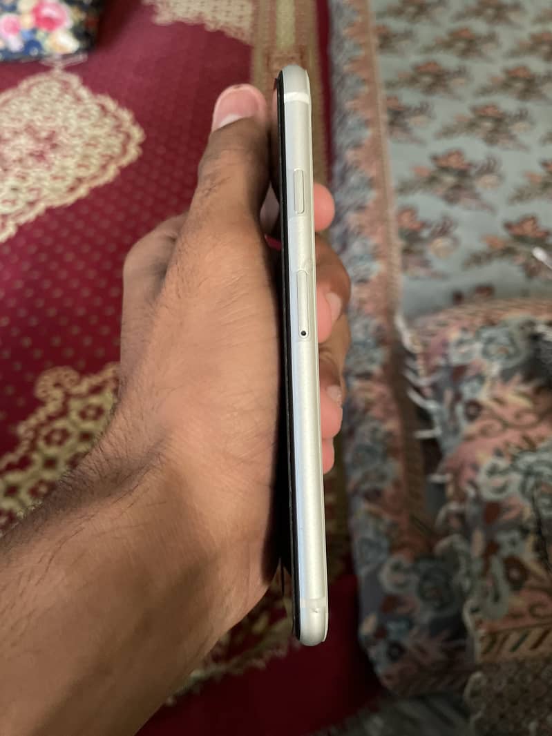 Apple iPhone SE 2