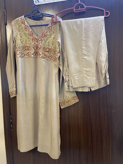 Medium sized qora dabqa work