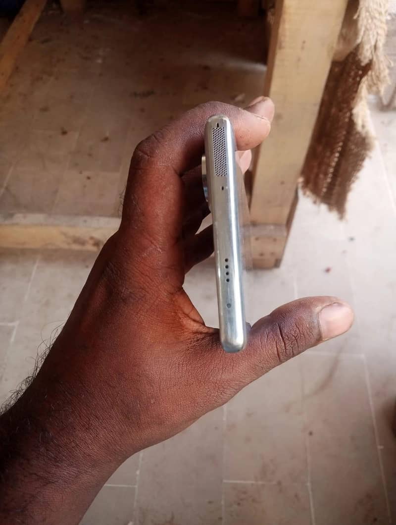 Tecno CAMON 40 Pro 5