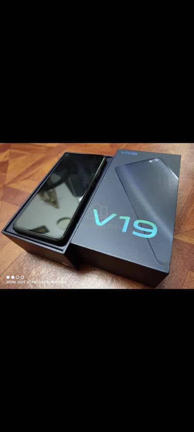 Vivo V19 mammory 8/128 فون ٹھیک ہے all  لگے گا new پینل