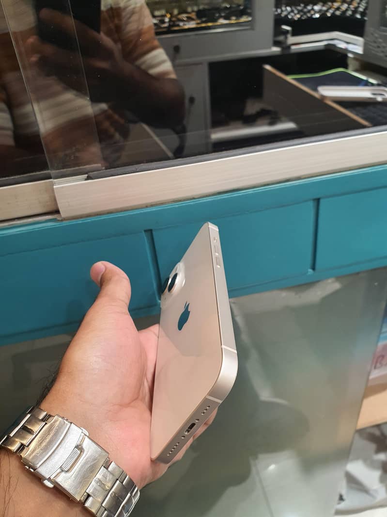 Apple iPhone 14 3