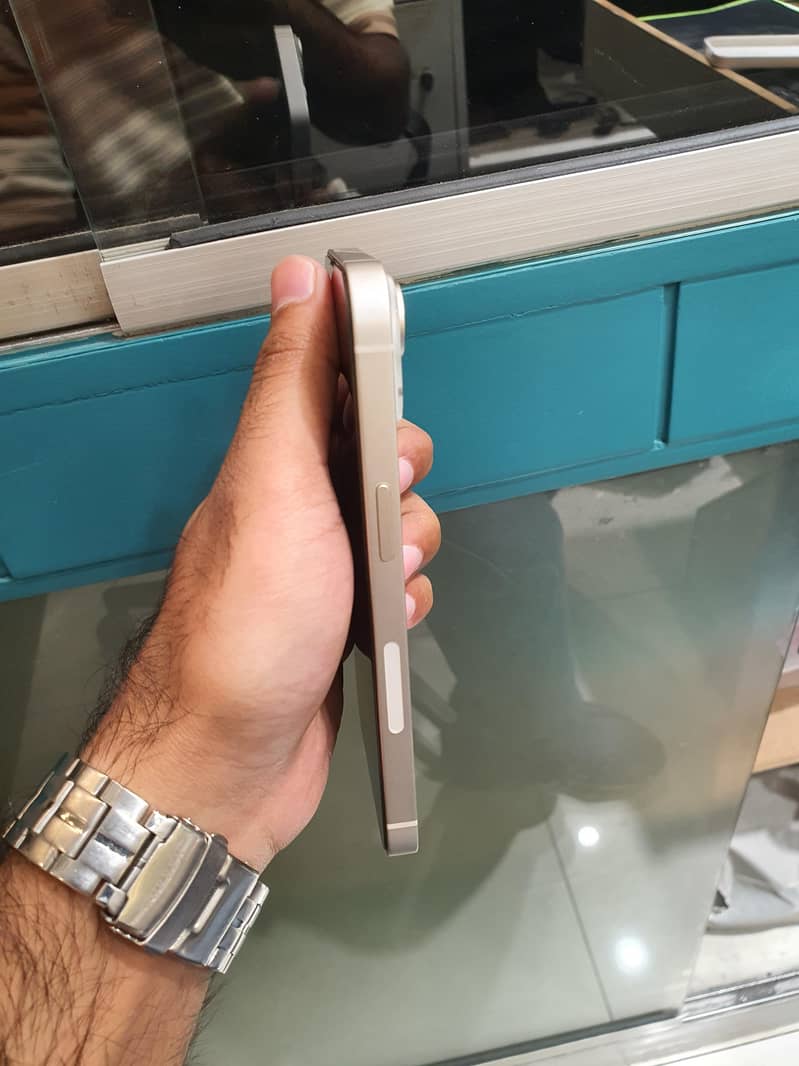 Apple iPhone 14 6