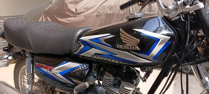 Honda CG 125 2025 Model Black – 12,000 KM Used – Excellent Deal