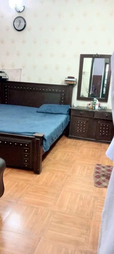 bed dressing side table