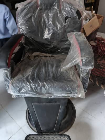 chairs and trolly for beauty salon