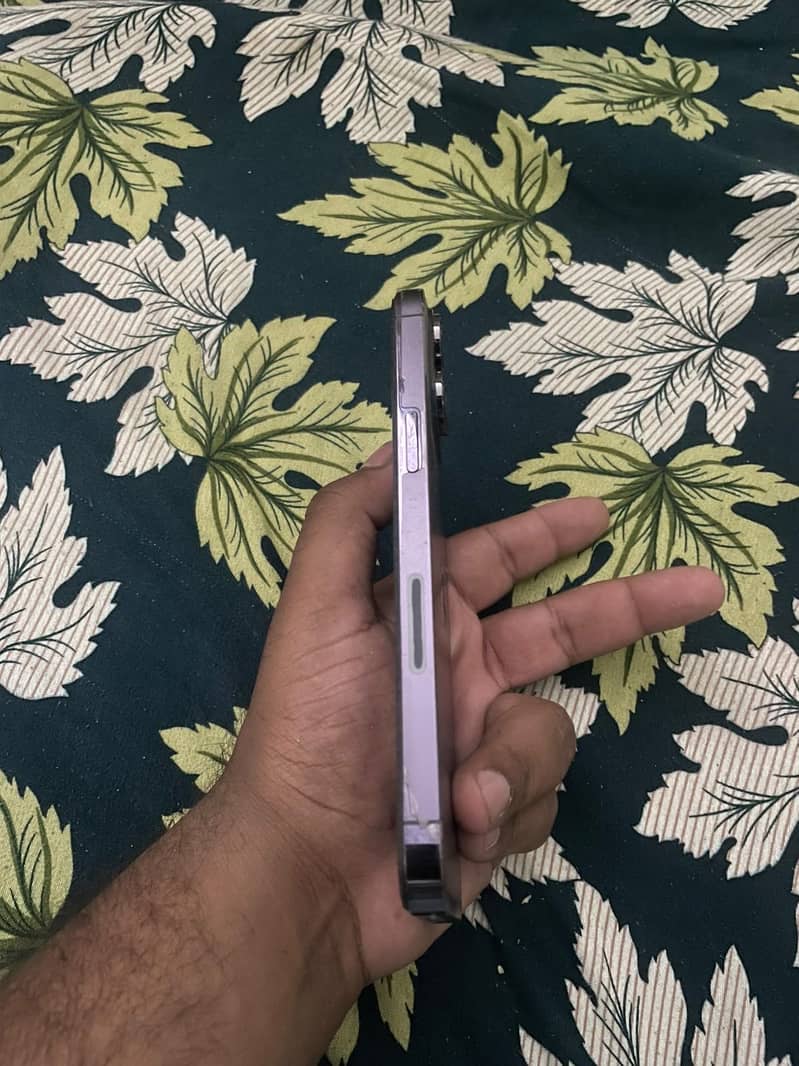 Apple iPhone 14 Pro Max 6