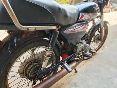 SUPER STAR BLACK COLOUR MODEL 2010 70CC BIKE FOR SALE