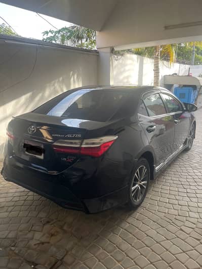 Corolla altis grande 1.8 full option for sale