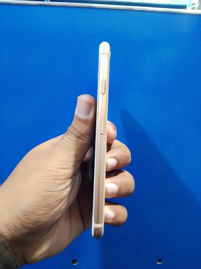 Apple iPhone 8 0