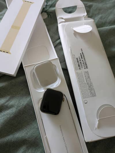 Apple Watch Series 9 45mm Gold Stainless Steel with Milanese Loop band