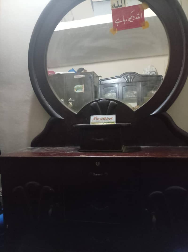 dressing table 1