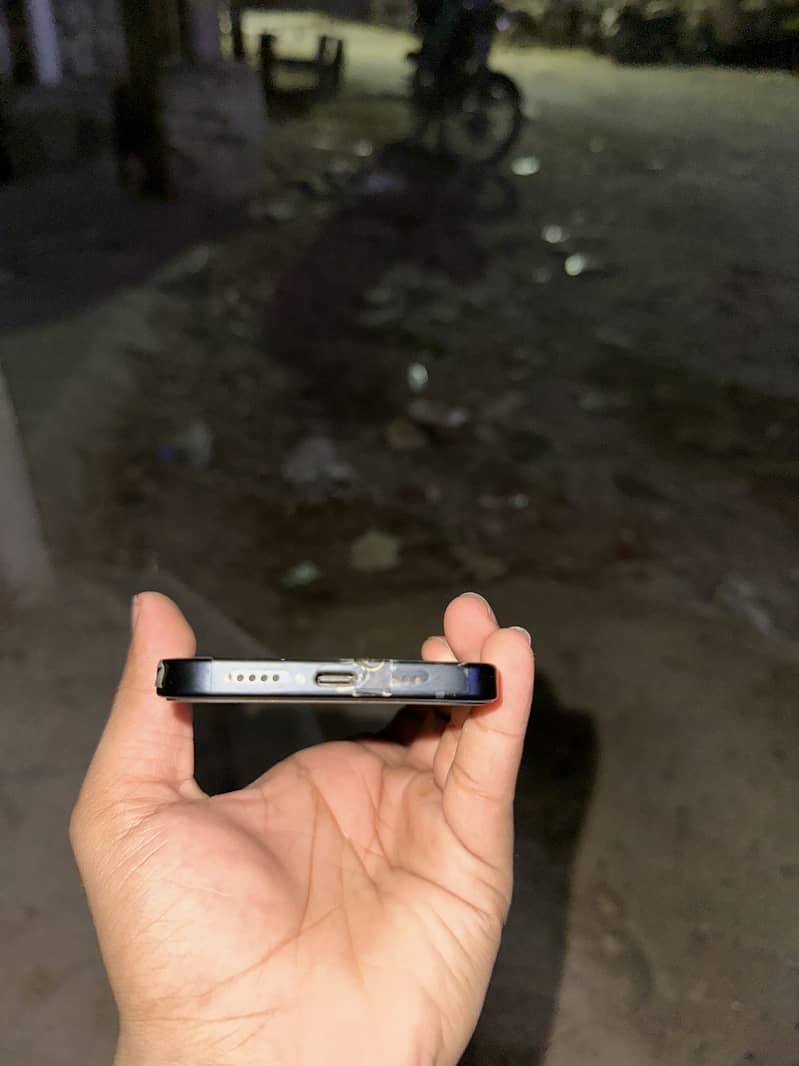 Apple iPhone 15 3