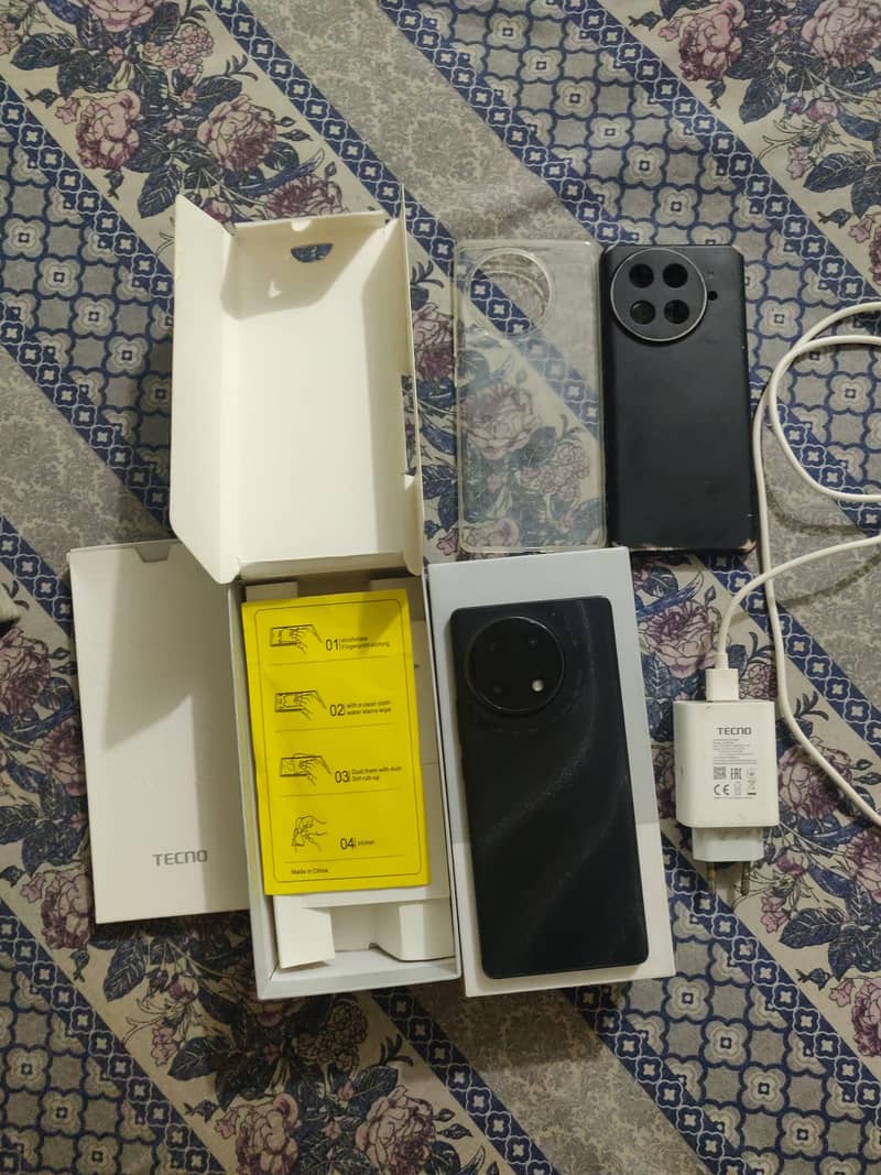 Tecno CAMON 30S 1