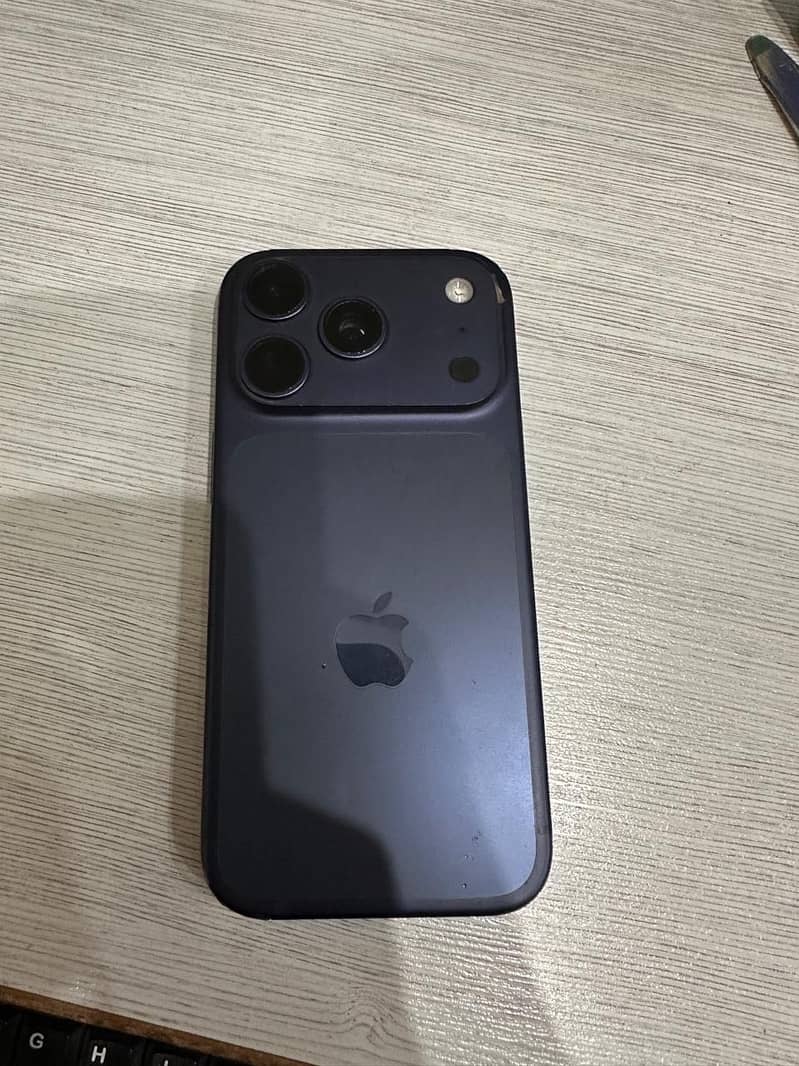 Apple iPhone 17 Pro 2
