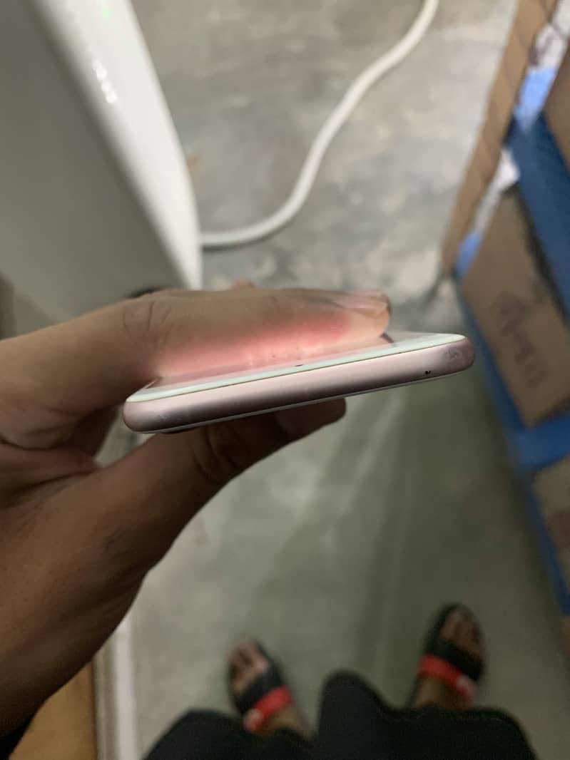 Apple iPhone 7 1