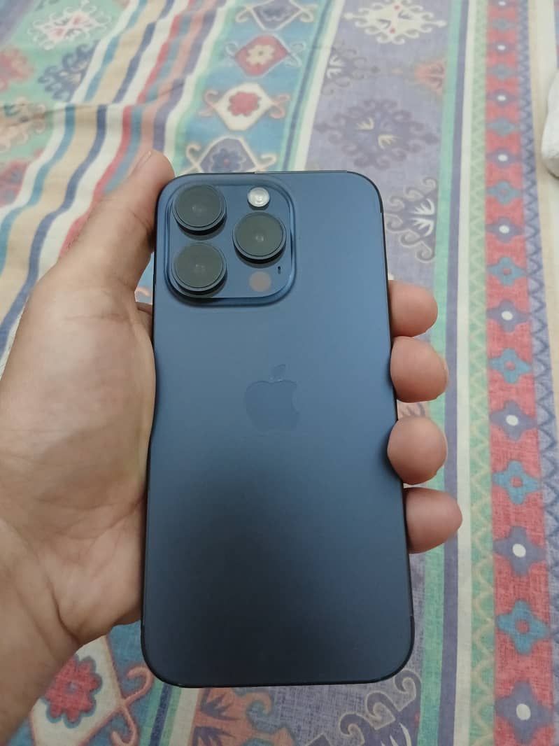 Apple iPhone 15 Pro 0