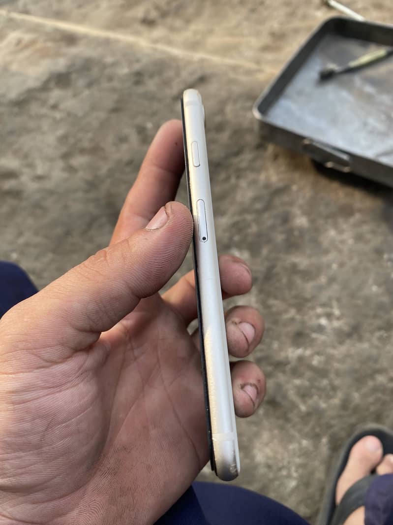 Apple iPhone SE 3 1