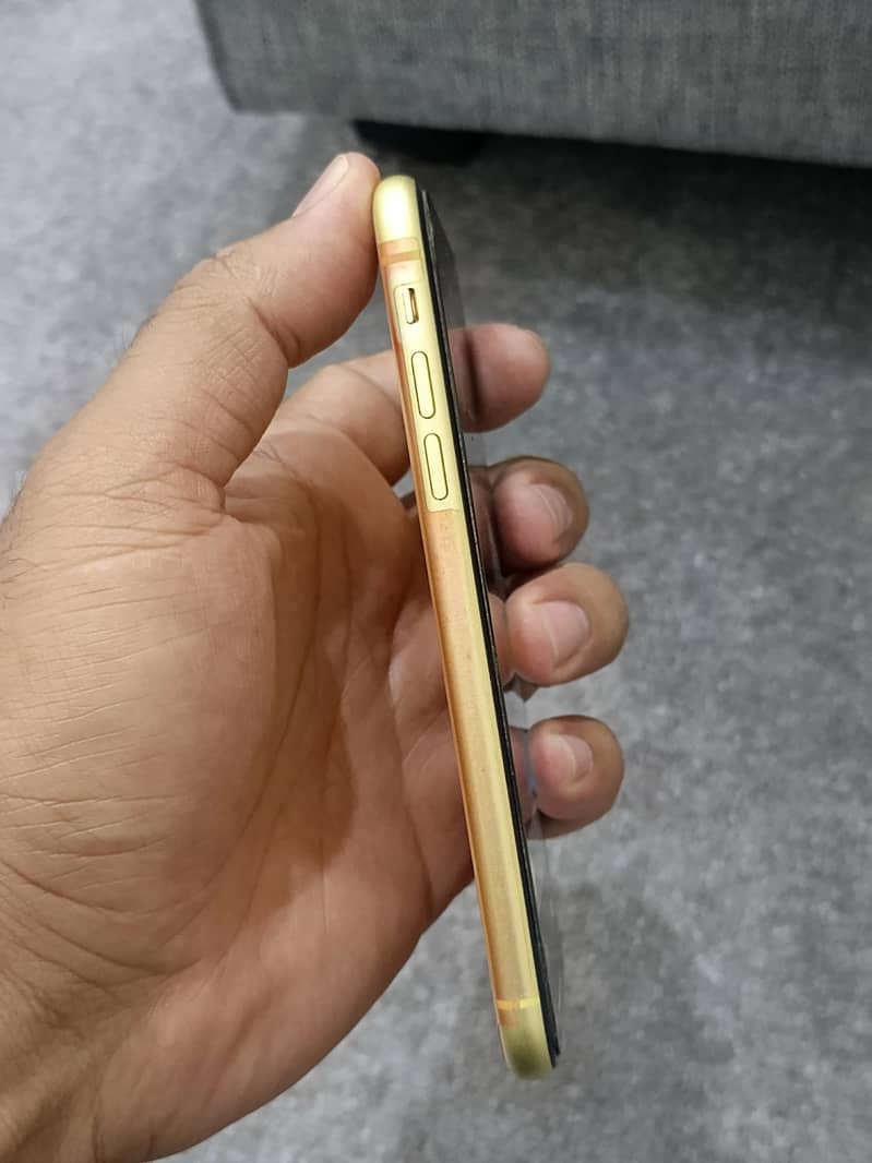 Apple iPhone 11 2