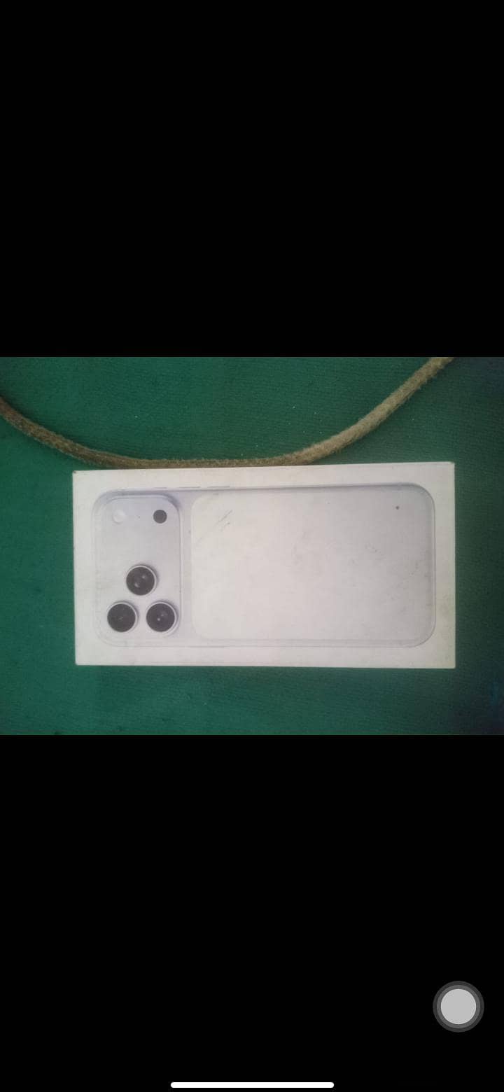 Apple iPhone 17 Pro Max 3