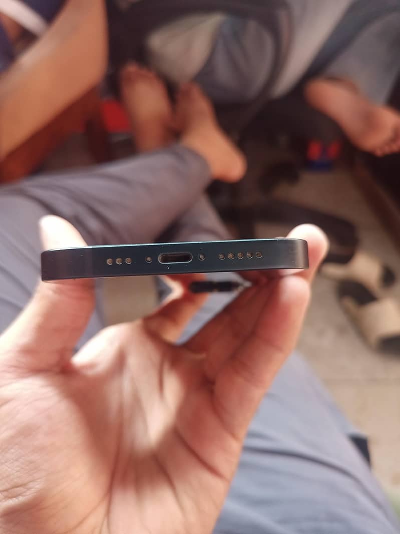Apple iPhone 14 with Box 5