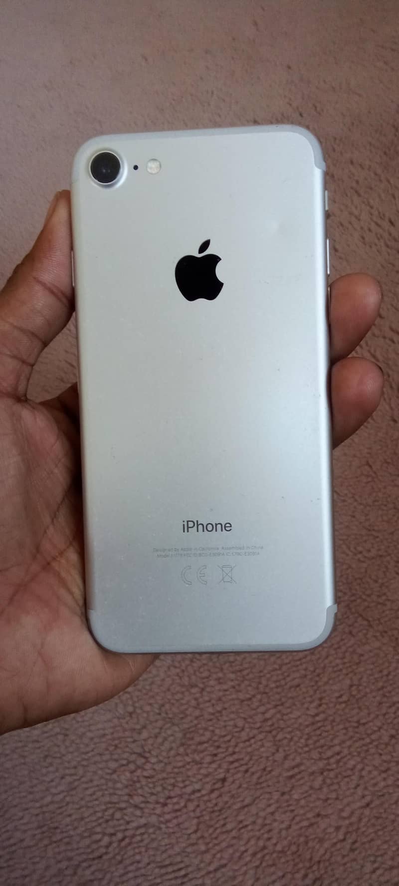Apple iPhone 7 2
