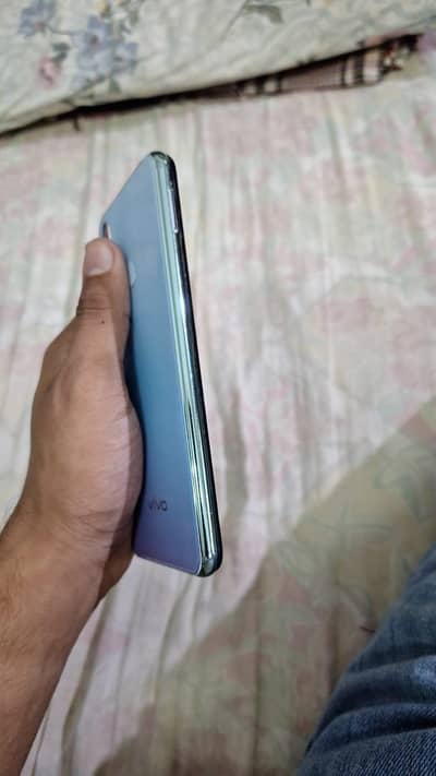 Vivo y17