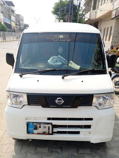 Nissan Clipper 2013