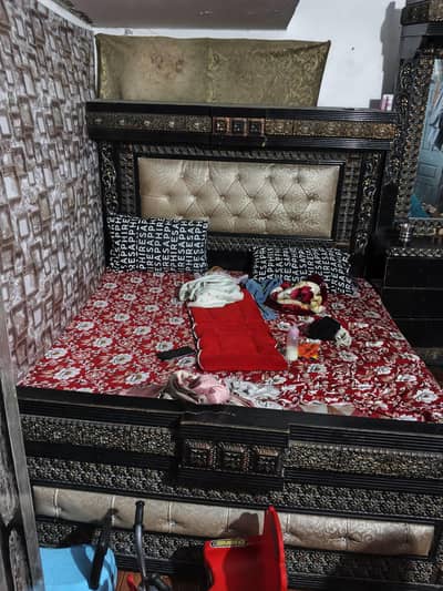 bed set good condition