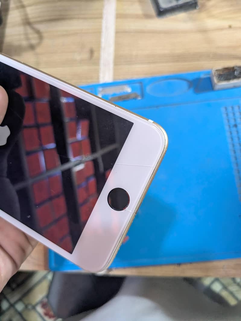 Apple iPhone 7 Plus 4