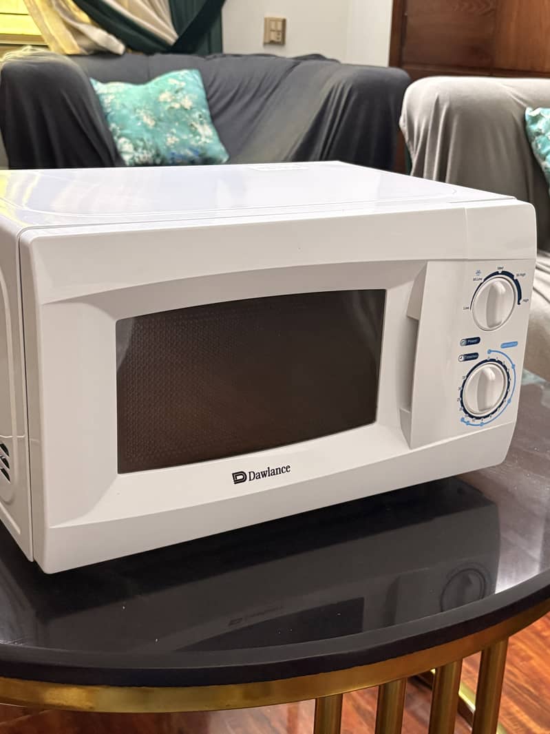 Dawlance microwave . 0