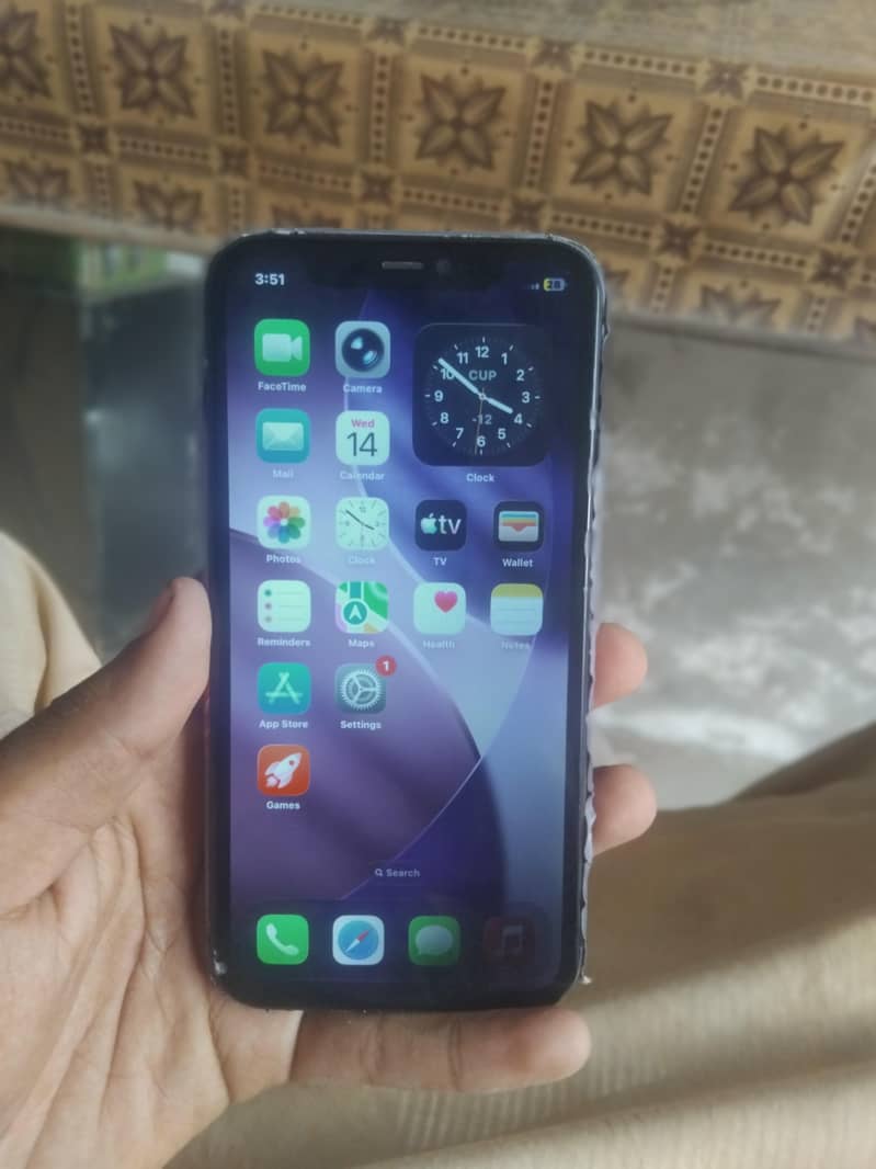 Apple iPhone 11 0