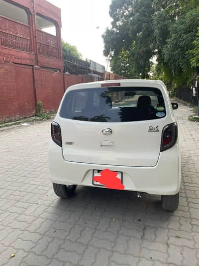 Daihatsu Mira 2015