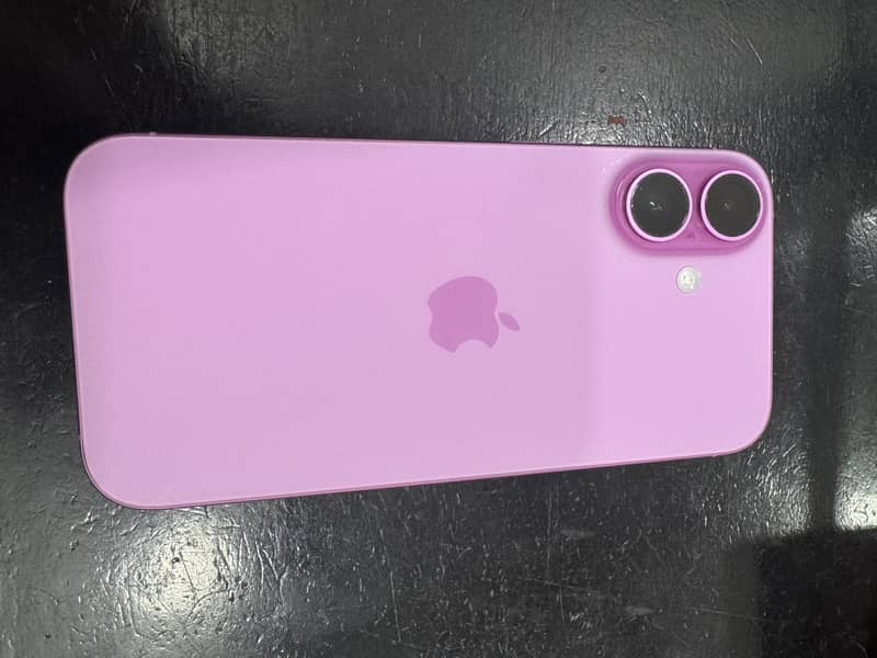 Apple iPhone 16 0
