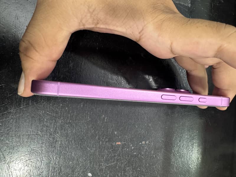 Apple iPhone 16 1