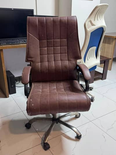 Brown Office Chair with Wheels and Armrests