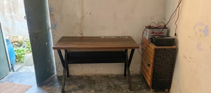 Computer asthetic table