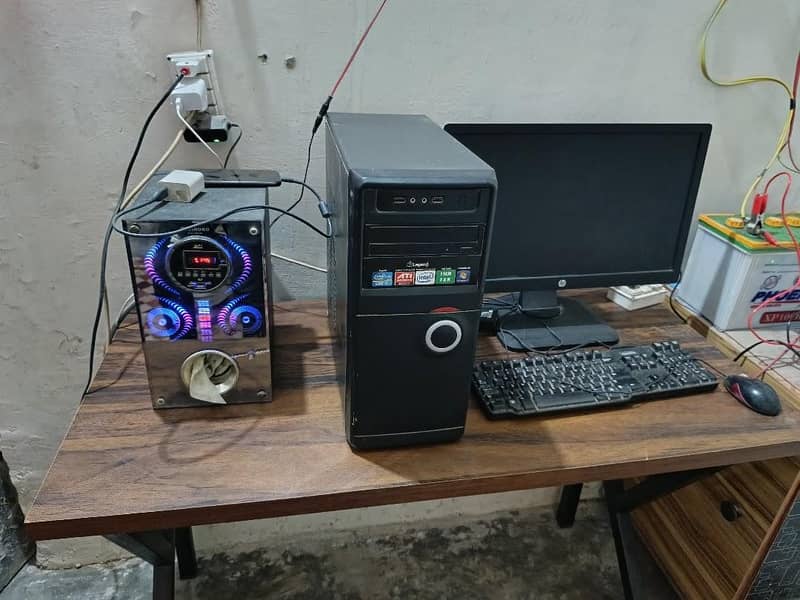 Computer asthetic table 1